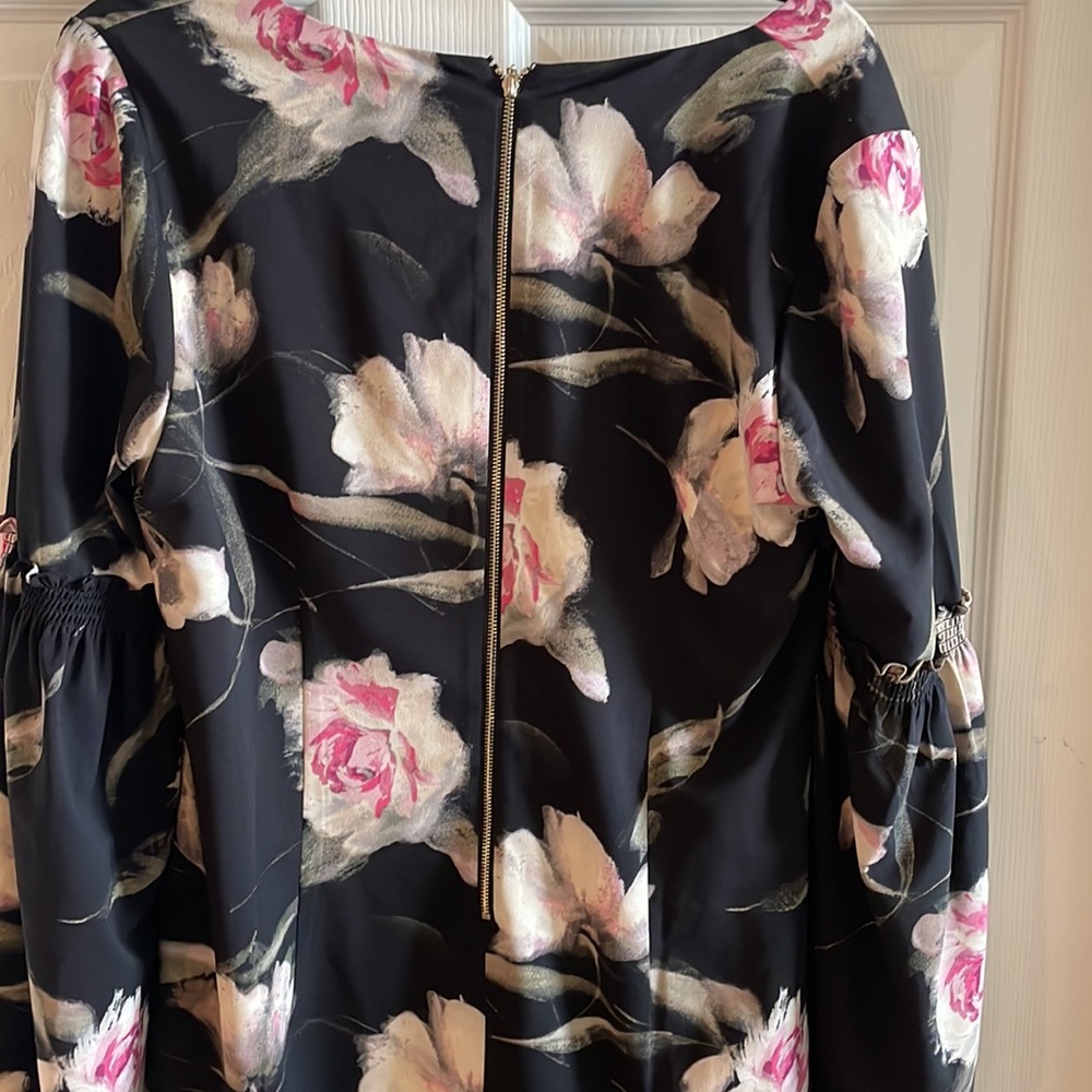 EUC WHBM Floral Bell Sleeve Shift Dress Size 12 - Picture 6 of 6